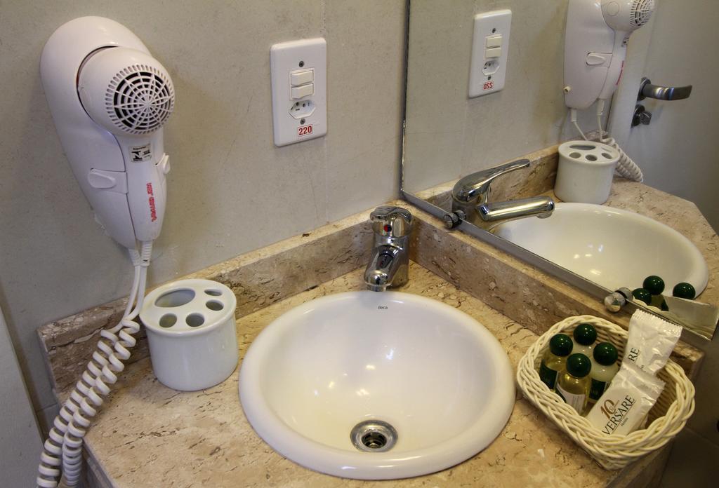 פלוטאס Hotel Curi Executive חדר תמונה