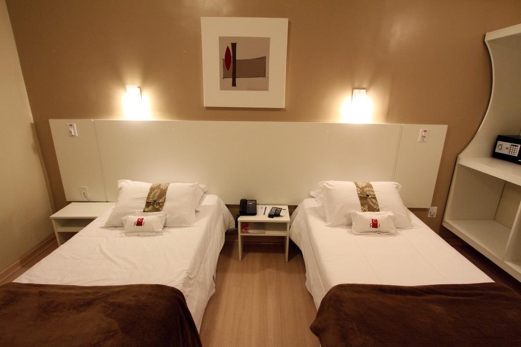 פלוטאס Hotel Curi Executive מראה חיצוני תמונה